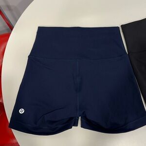Lululemon Wunder Train Shorts Size 6